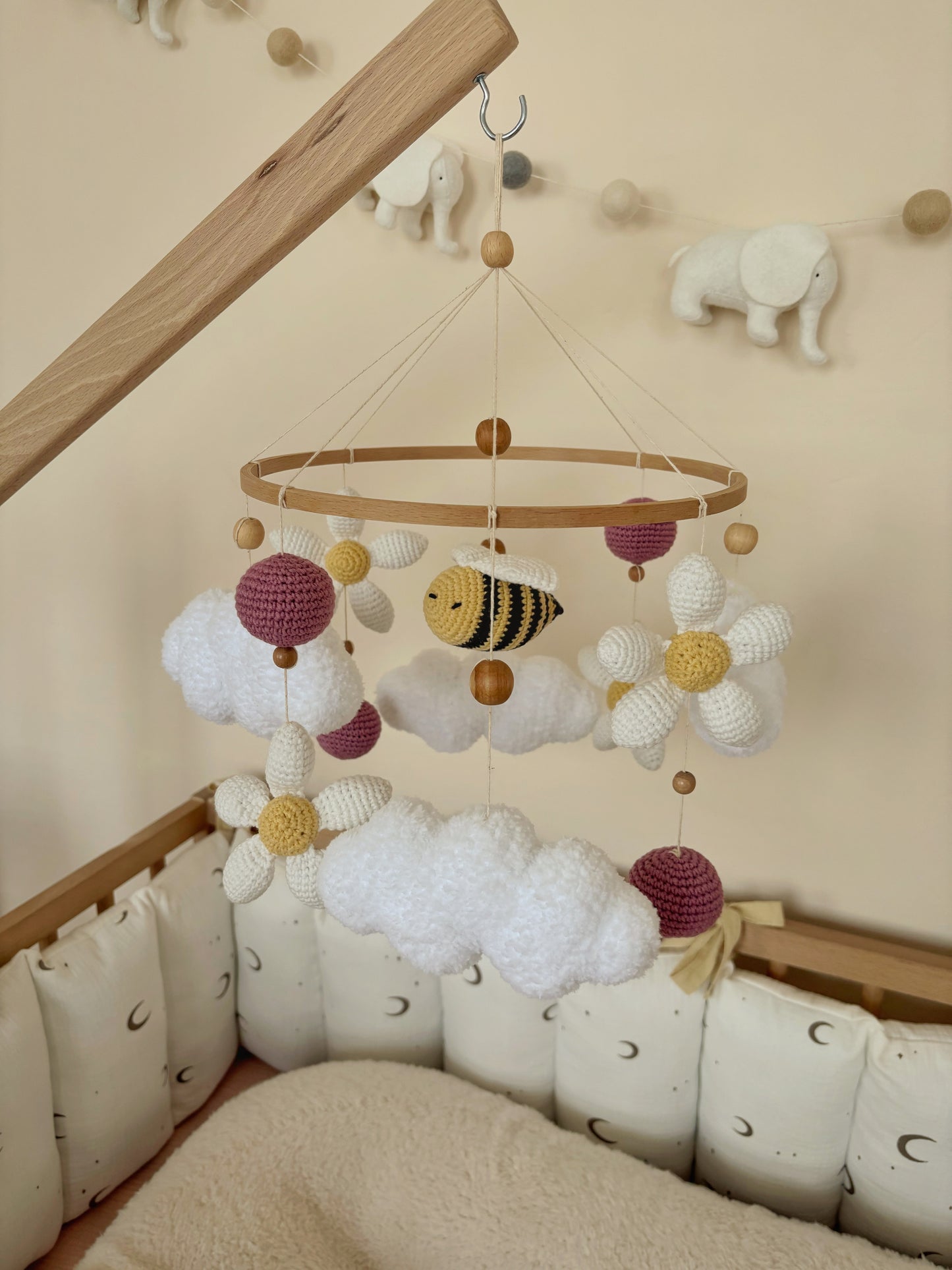 Mobile Biene und Blümchen
