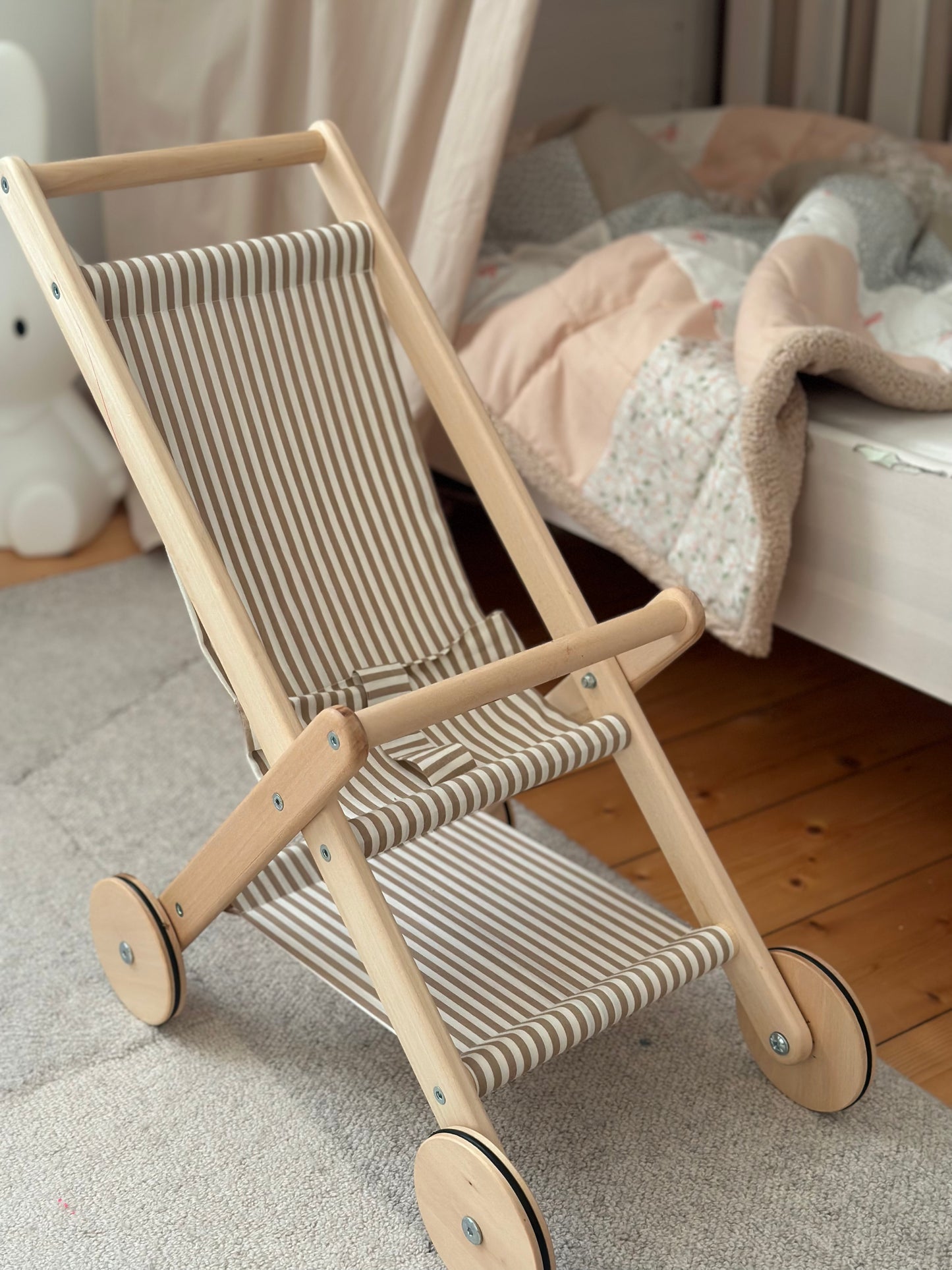 Puppenbuggy aus Holz