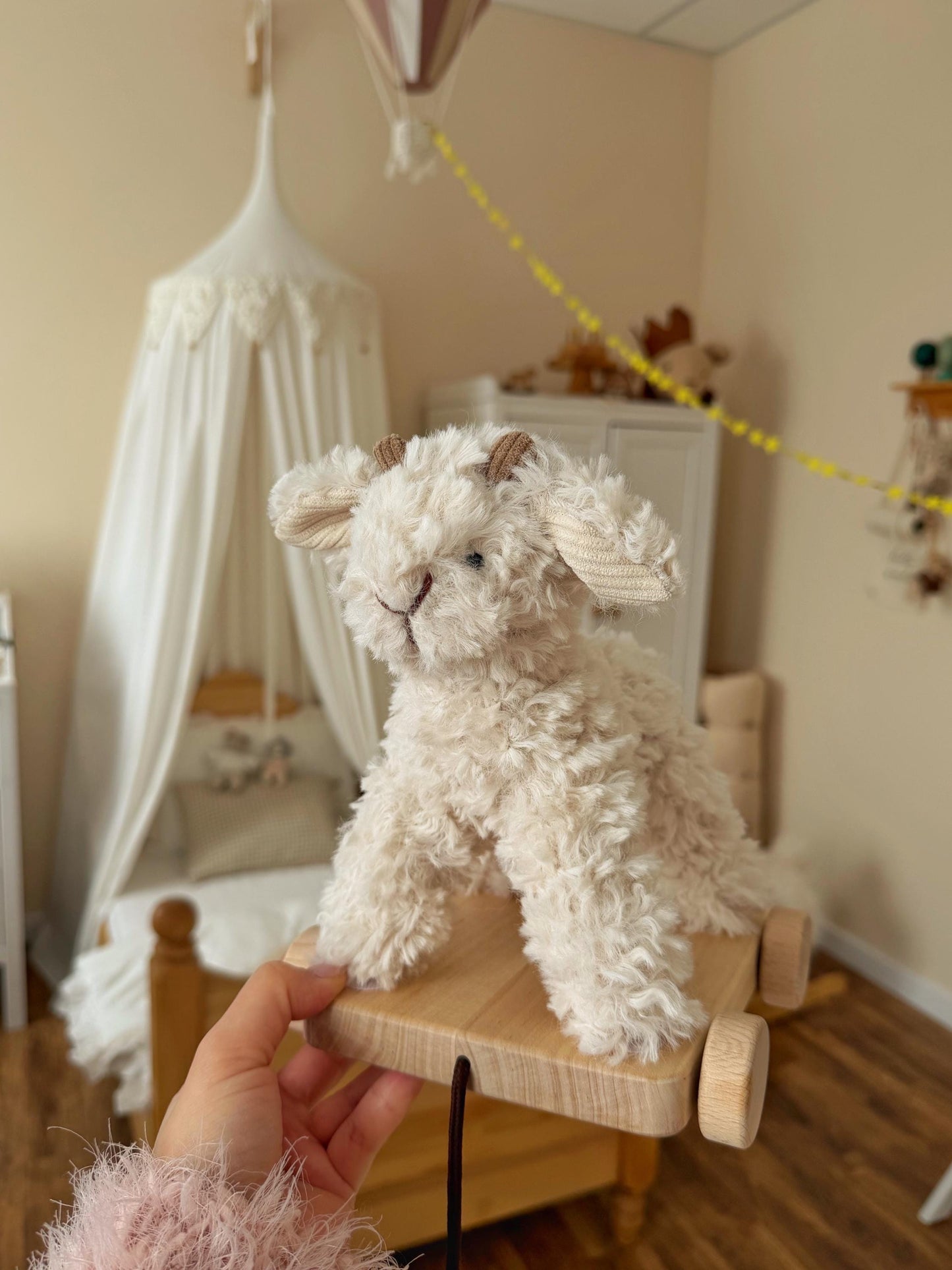 Nachziehtiere aus Bouclé