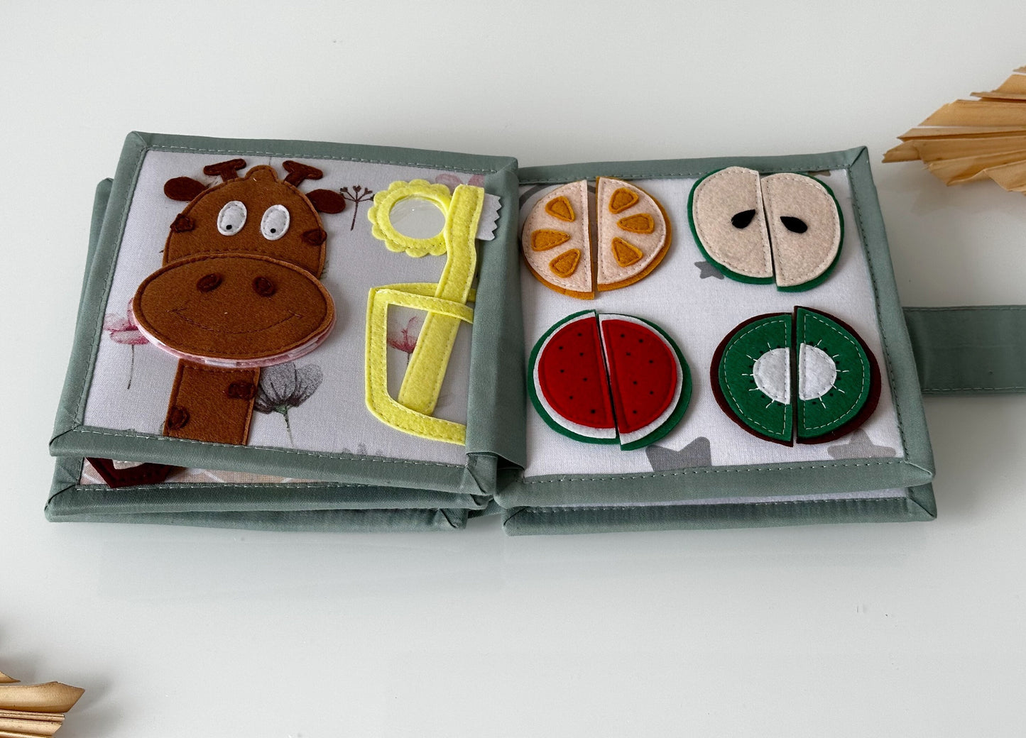 Quiet book, Filz Aktivitäten Buch, ruhiges Buch, Stillbuch, Montessori. Für Kinder zwischen 1-3 Jahren geeignet.