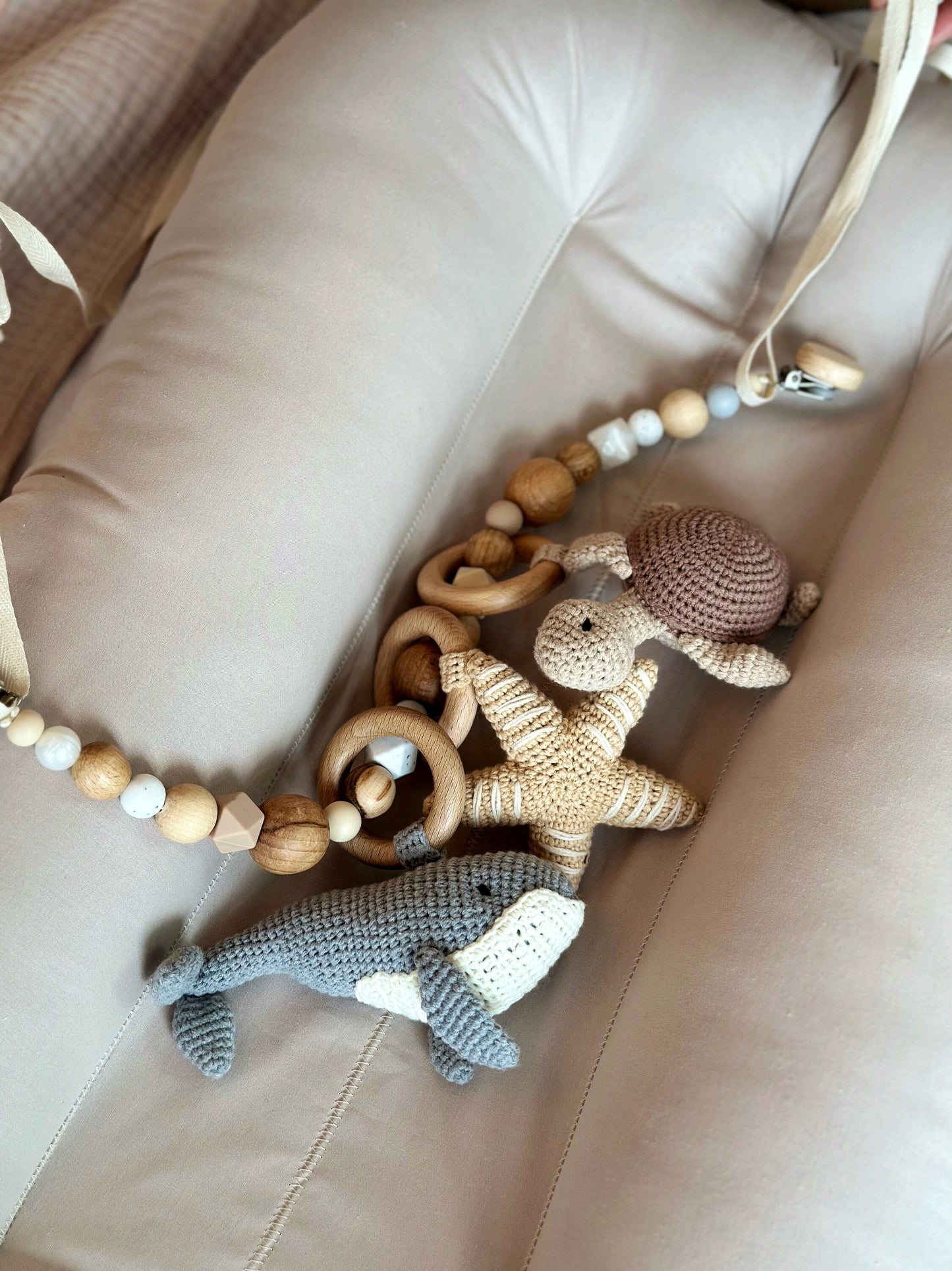 Kinderwagenkette Meer gehäkelt