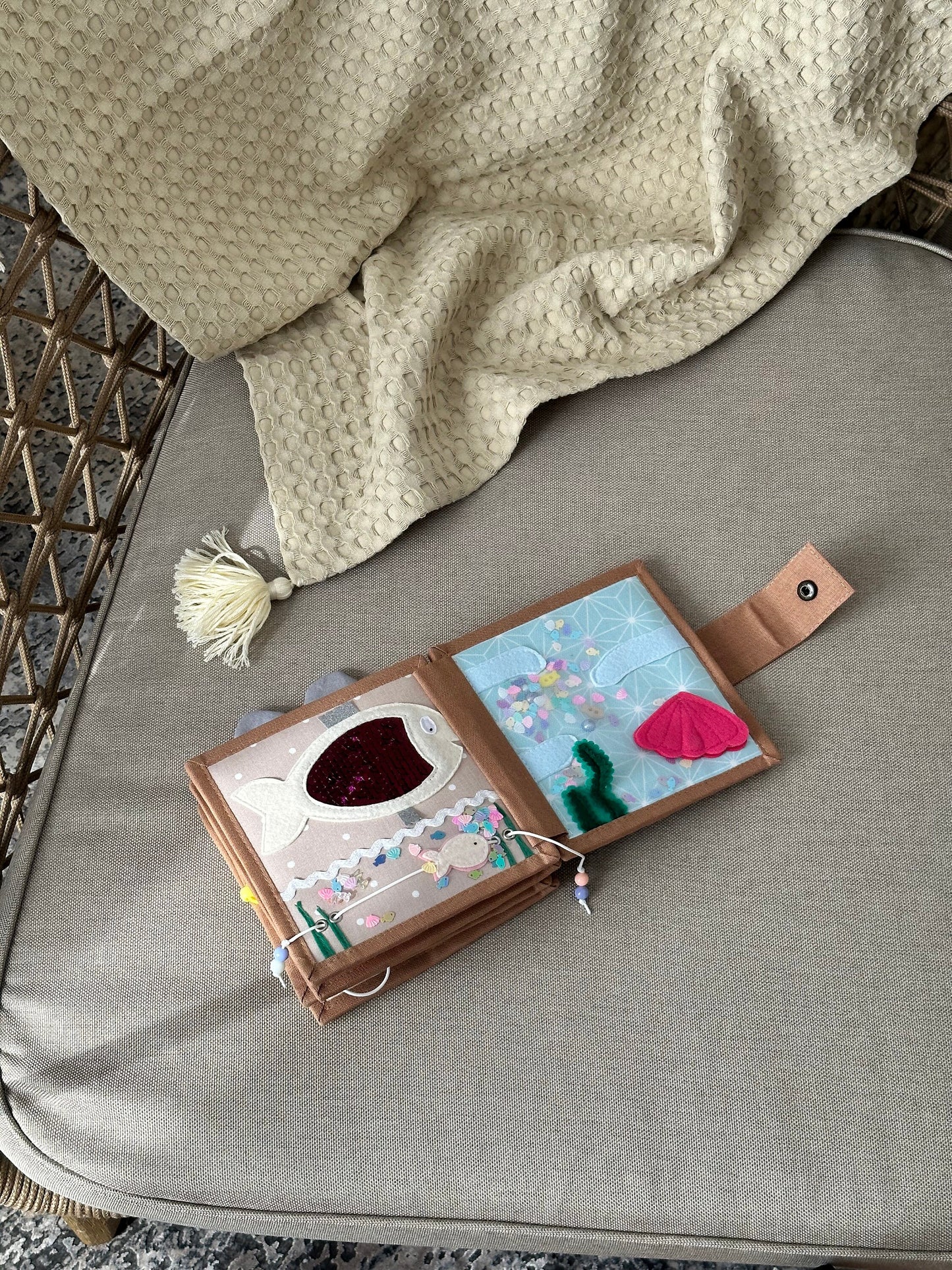 Quiet book, Filz Aktivitäten Buch, ruhiges Buch, Stillbuch, Montessori. Für Kinder zwischen 6-18. Keine abnehmbare Teile. Bär.